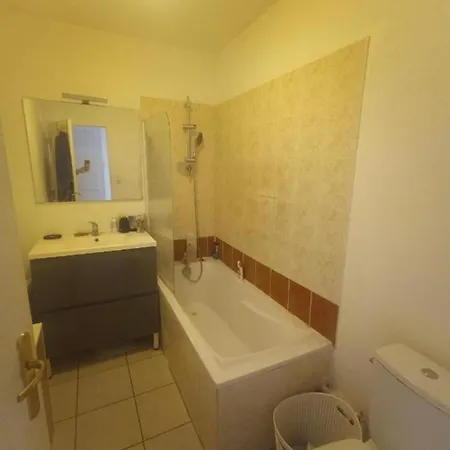 Apartment 14e